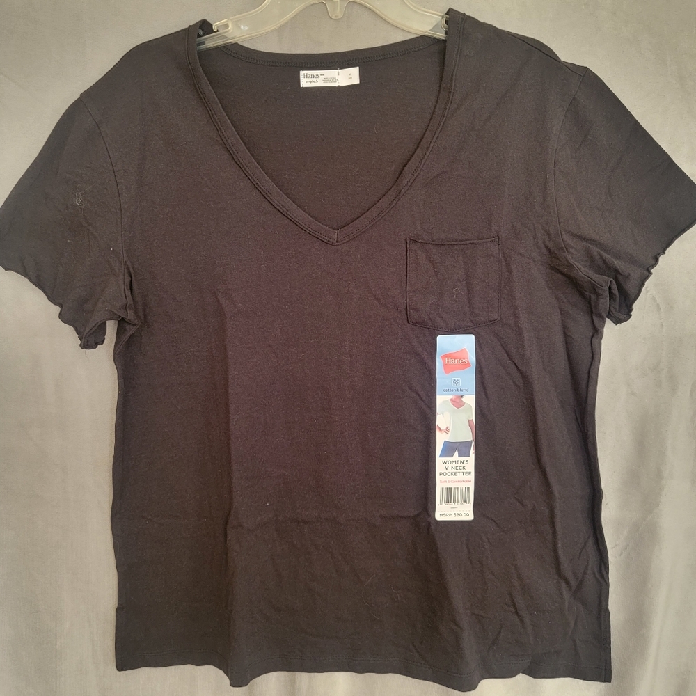 Hanes V-Neck Black Pocket Tee, Size M